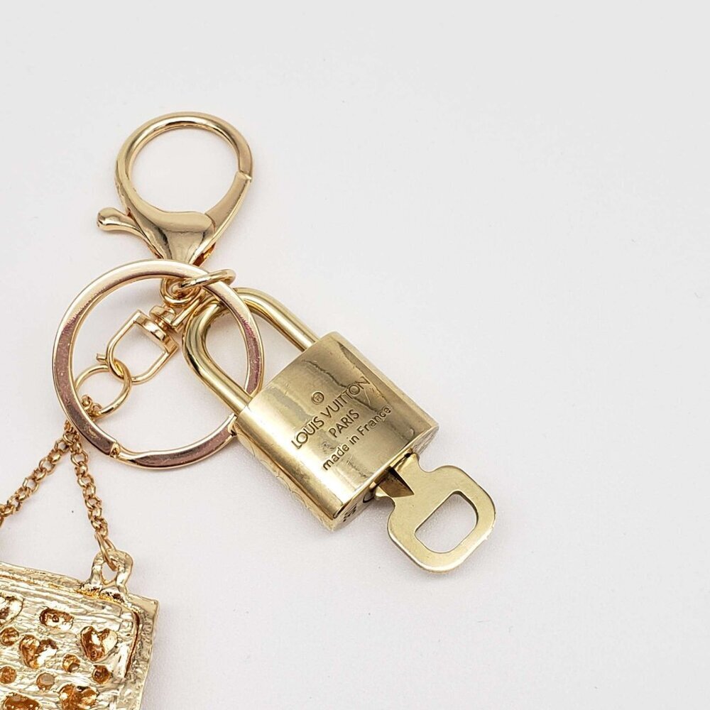 Louis Vuitton Authentic Gold Padlock 🔒 Key + Unbranded Keychain Bag Charm - Picture 5 of 8